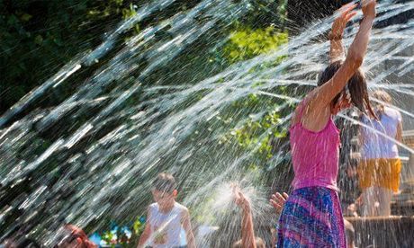 ¿Cómo sobrevivir al calor en una ciudad sofocante?
