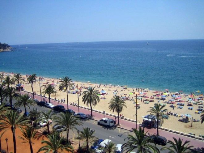 Vacaciones en España en otoño: entre playas y aguas termales