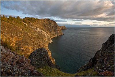 Descanso en el lago Baikal en otoño: a las profundidades desconocidas