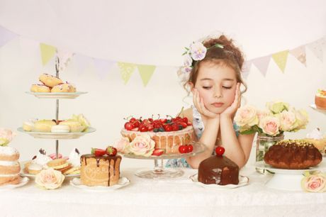 Los propios padres "enganchan" a sus hijos a los dulces